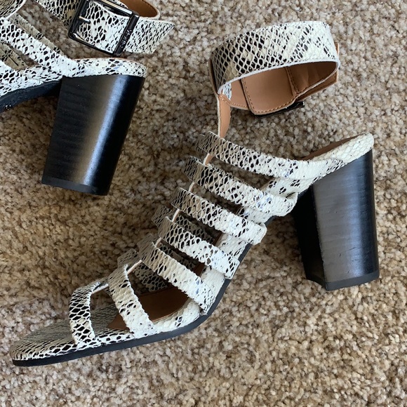 Vionic Sami heel Snake skin size 8.5 - Picture 5 of 10
